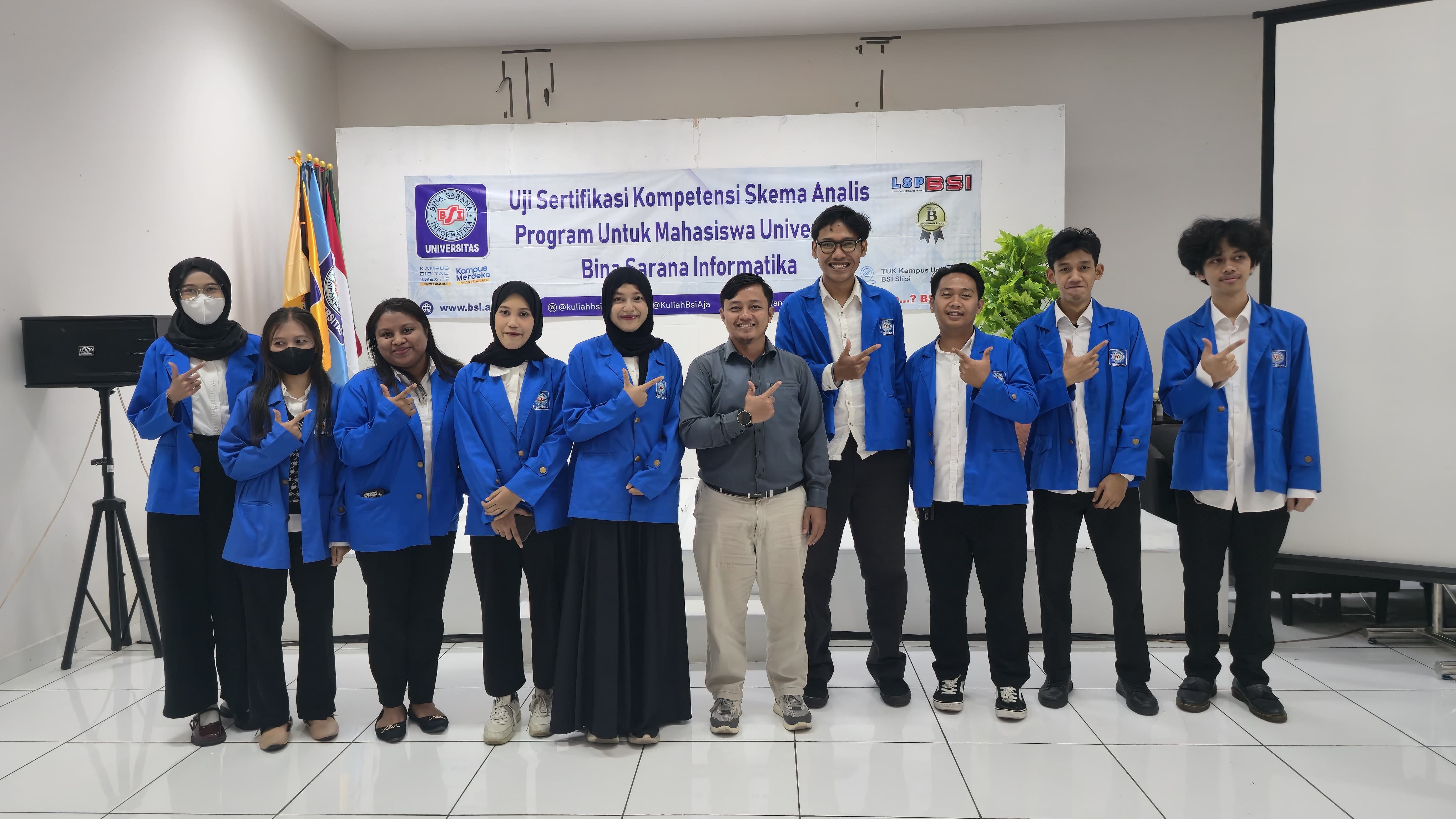 Mahasiswa Universitas BSI Berhasil Meraih Sertifikasi Kompetensi Skema Analis Program
