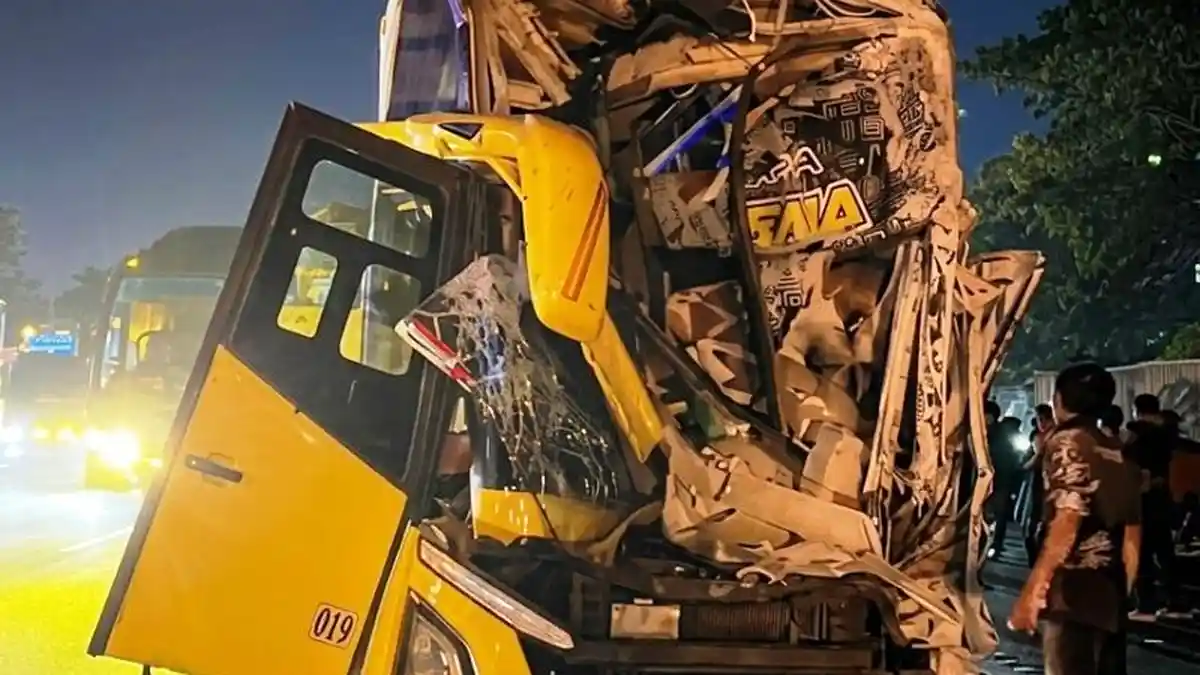 Nestapa di Jalur Bebas Hambatan Ketika Outing Class SMPN 2 Brangsong Berujung Duka di Tol Cipali