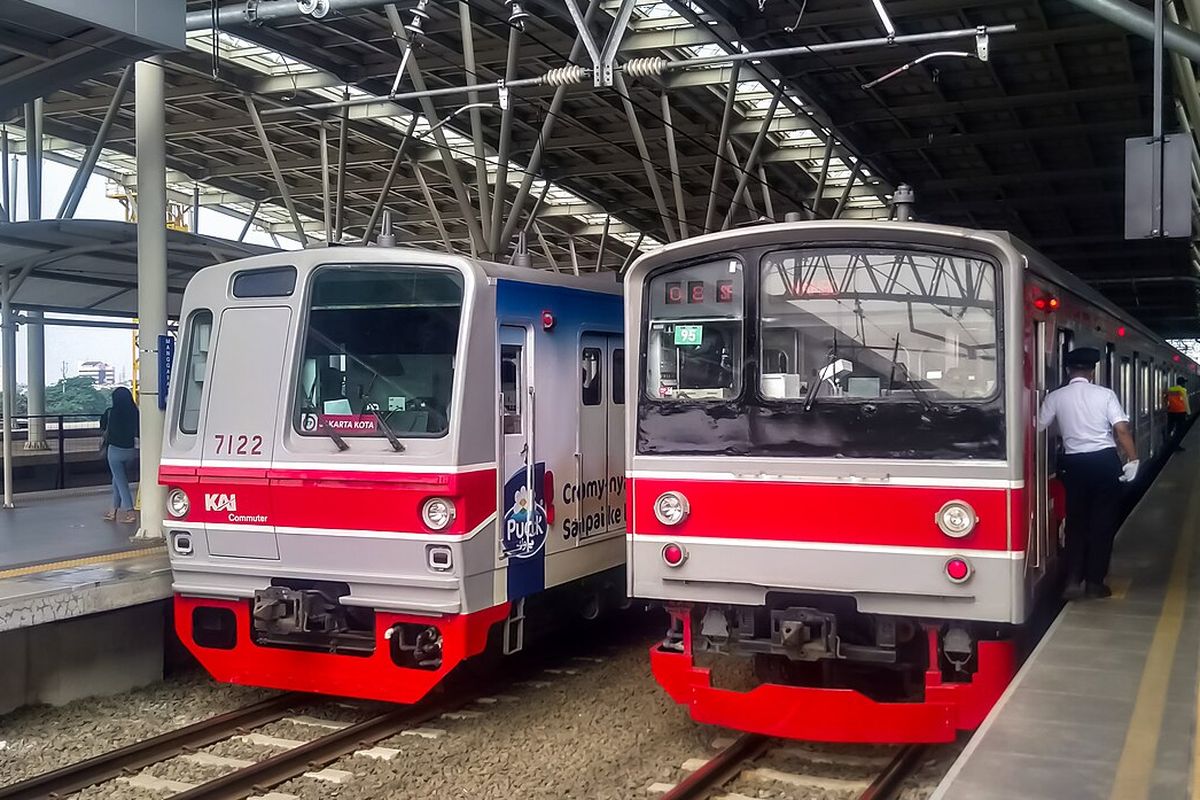 Drama Pagi Kaum Pelaju Imbas Gangguan Operasional di Pasar Senen Enam Rute KRL Commuter Line Dipangkas Mendadak