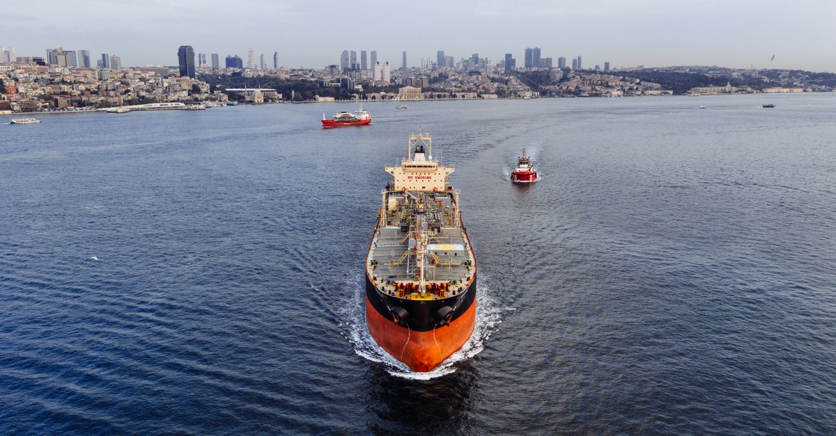Terobosan Damai AS-Iran: Selat Hormuz Kembali Normal, Harapan Baru Ekonomi Global