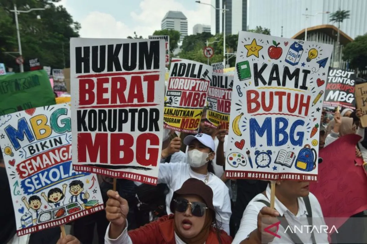 Ibu Rumah Tangga Gelar Aksi Dukung Keberlanjutan Makan Bergizi Gratis di Patung Kuda