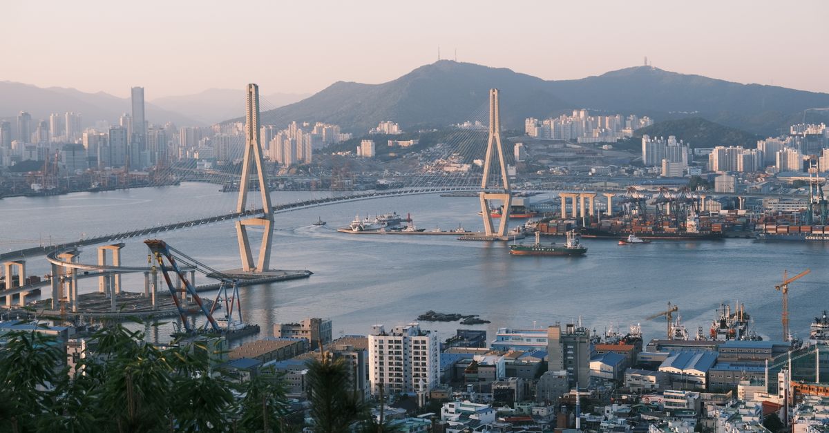 Tantangan Investasi Korea Selatan di Indonesia: Analisis Hambatan