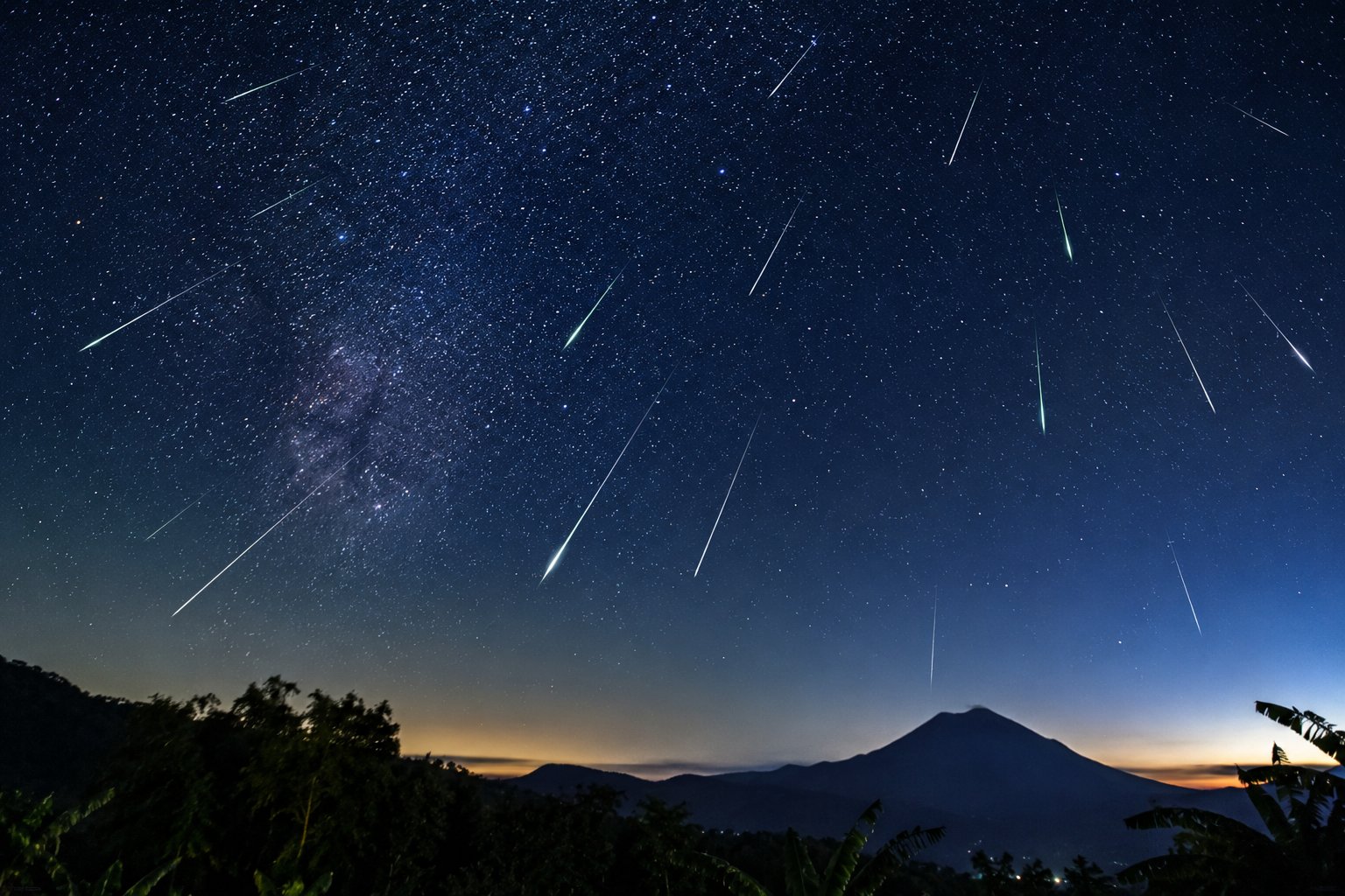 Hujan Meteor Perseid Capai Puncak 13 Agustus 2026, Langit Indonesia Berpeluang Jadi Lokasi Pengamatan