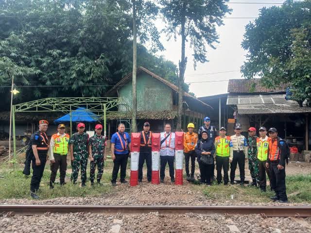 Bahayakan Nyawa Warga dan Perjalanan KA, KAI Daop 1 Resmi Menutup 33 Titik Perlintasan Tak Berizin