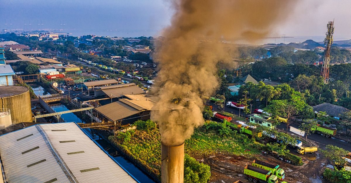 Indonesia di Ambang Krisis Lingkungan: Polusi Udara dan Tumpukan Sampah Mengancam