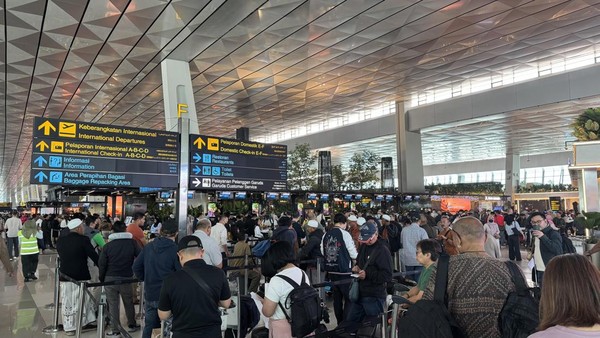Imbas Erupsi Anak Krakatau Empat Bandara Ditutup, 268.539 Penumpang dari 2.300 Penerbangan Terdampak