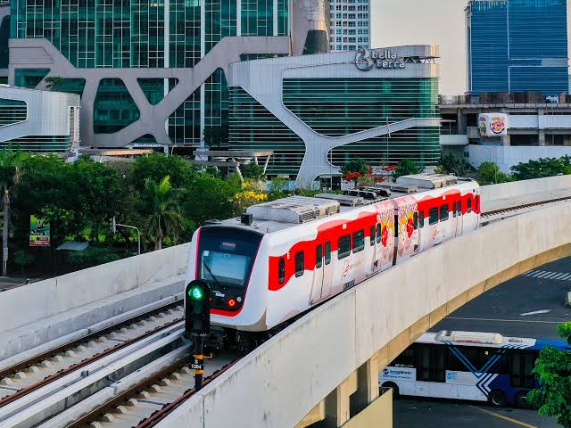 Resmi Beroperasi Hari Ini, LRT Jakarta Rute Velodrome-Manggarai Siap Layani Warga Ibu Kota
