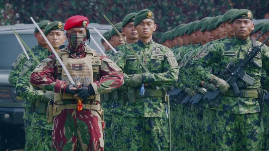 Prabowo Pimpin Upacara HUT TNI di Mabes Cilangkap