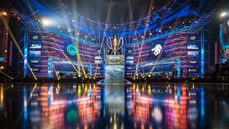 Fenomena Esports Indonesia: Ekosistem Profesional dan Pembinaan Atlet Muda Bawa Prestasi di Panggung Dunia