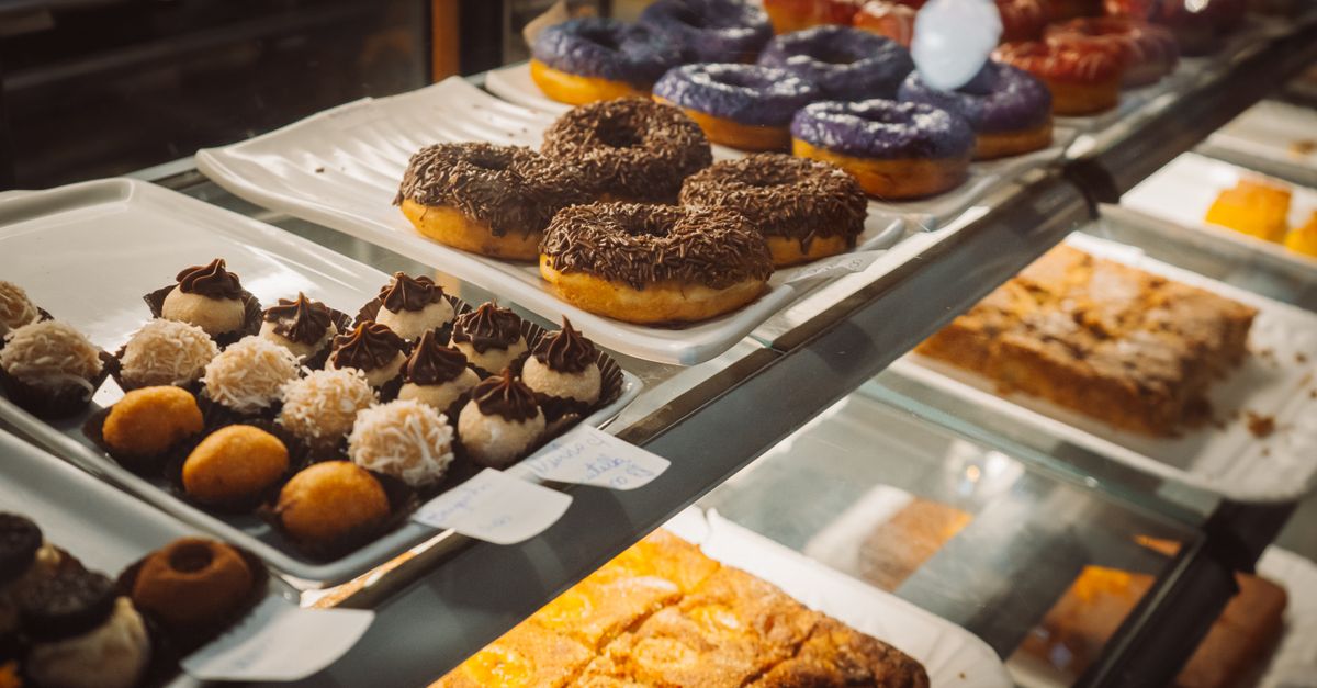 Donut Hole Hachi & GODIVA: Kolaborasi Tak Terduga Mengguncang Dunia