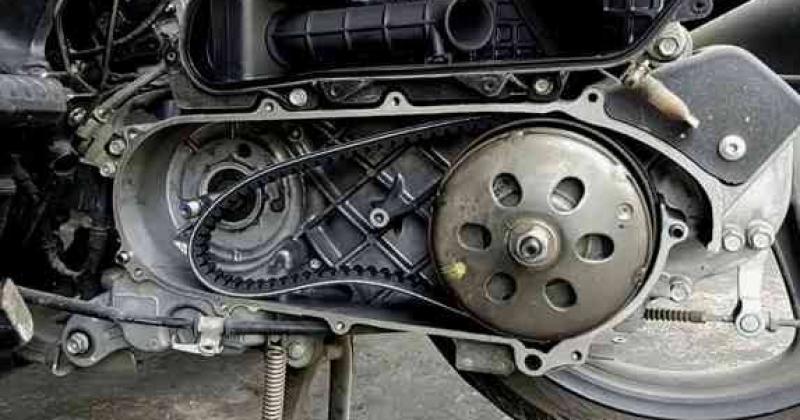 Suara Kasar di Bagian Belakang Motor Matic? Jangan-Jangan Bearing Roda Anda Sudah Oblak