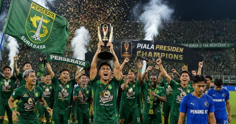 Persebaya Surabaya Rayakan Gelar Juara Piala Presiden dalam Laga Internasional Lawan Penang FC