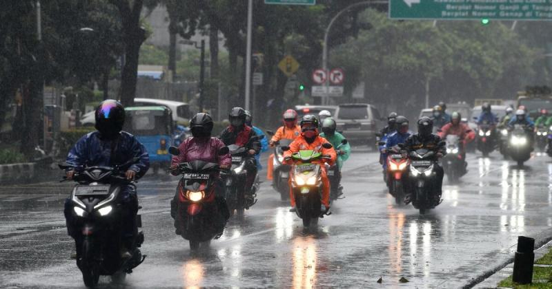 Peralihan Musim Mulai Terasa, Wilayah Bekasi dan Sekitarnya Diguyur Hujan Ringan hingga Sedang