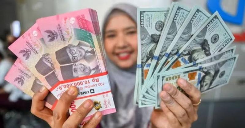 Tekanan Eksternal dan Sentimen Sentimen Pasar Dorong Rupiah Tembus Level Rp18.000 per Dolar AS